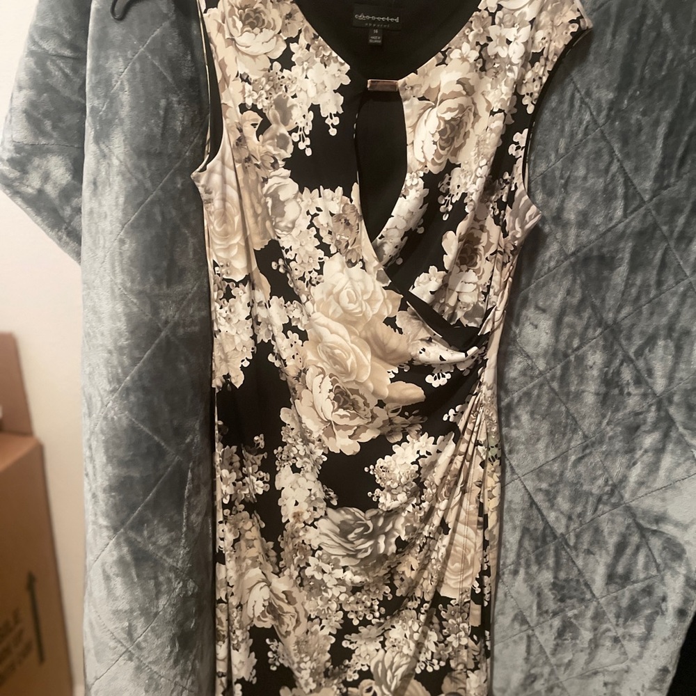 Flower printed dress. Great for wedding
